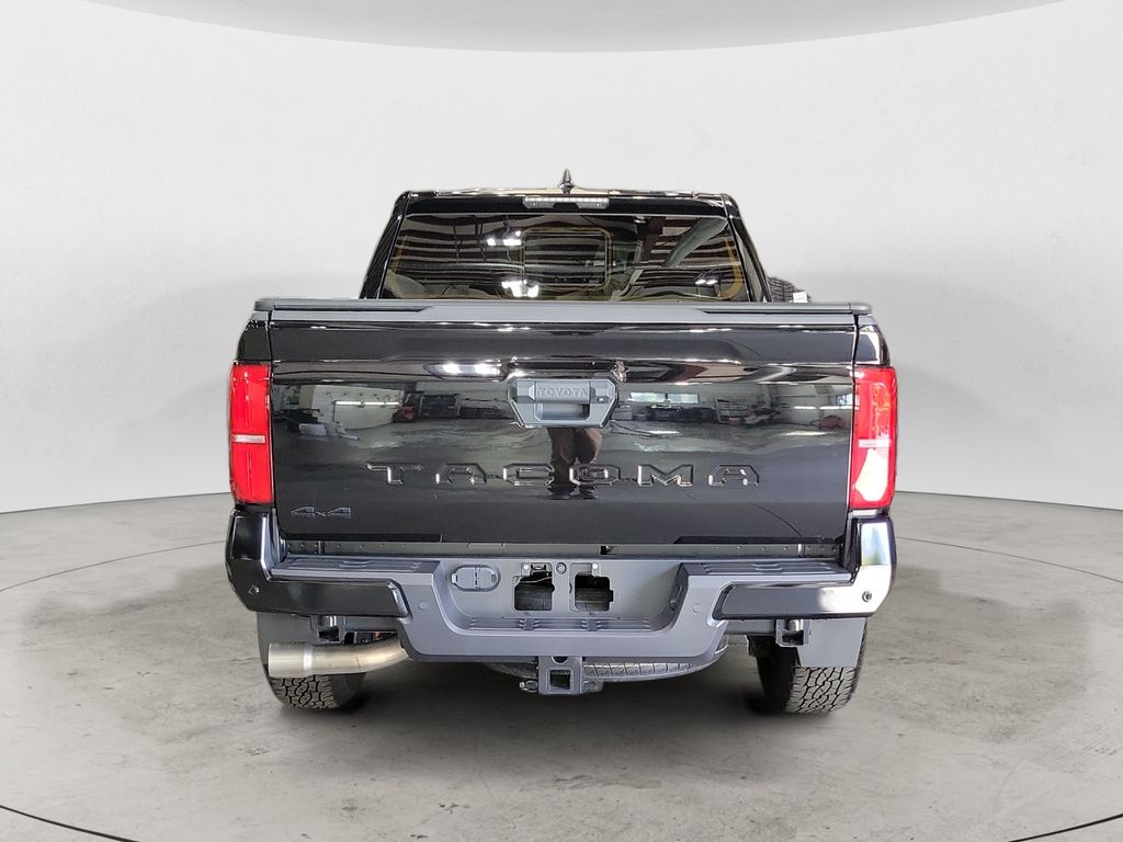 2024 Toyota Tacoma TRD Off-Road photo 4