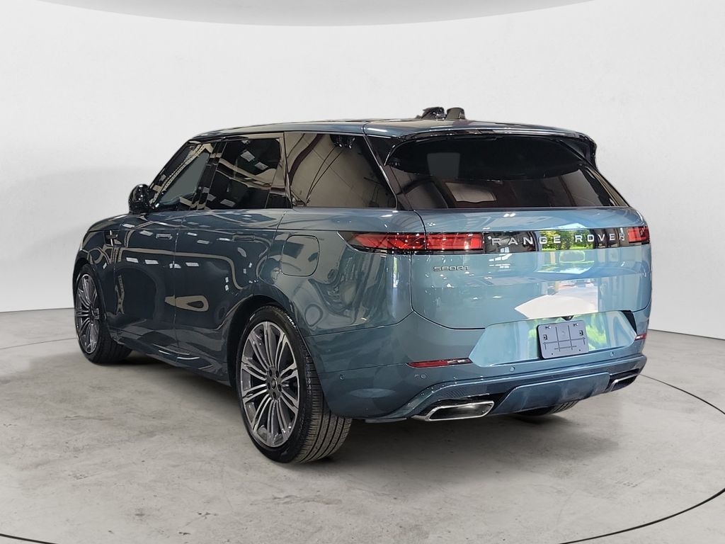2025 Land Rover Range Rover Sport SE photo 3