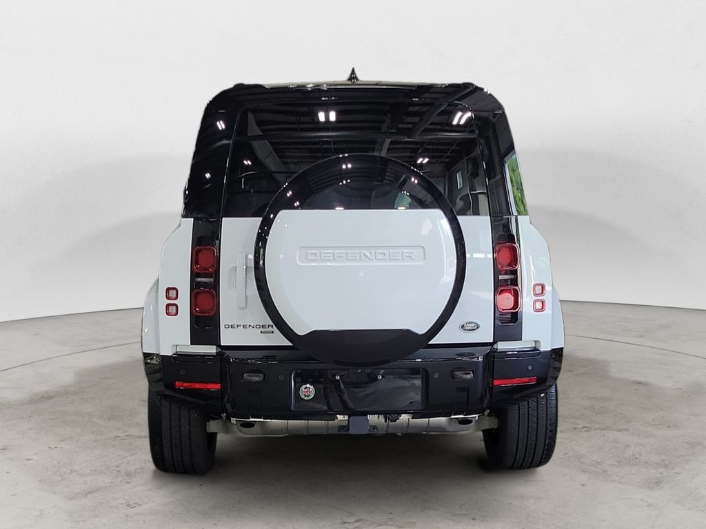 2023 Land Rover Defender 110 X-Dynamic SE photo 3