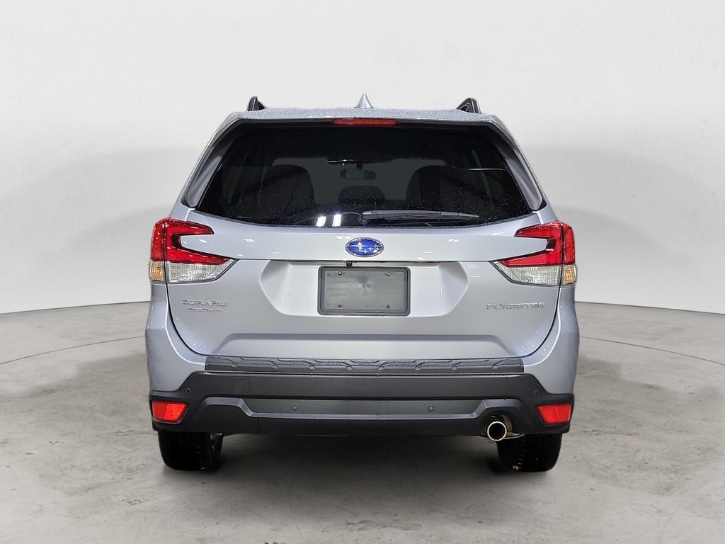 2021 Subaru Forester Limited photo 3