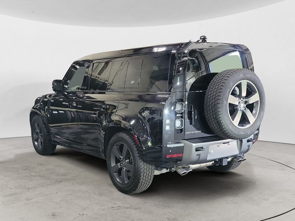 2024 Land Rover Defender 110 V8 photo 3
