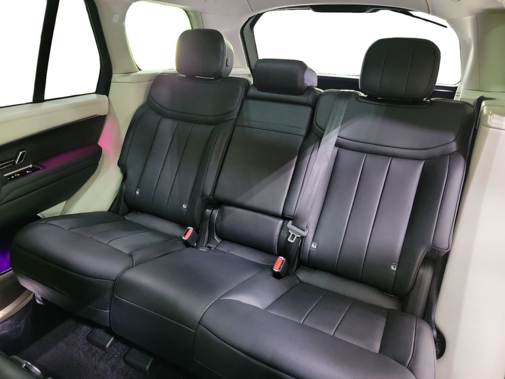 2023 Land Rover Range Rover SE - Photo 22