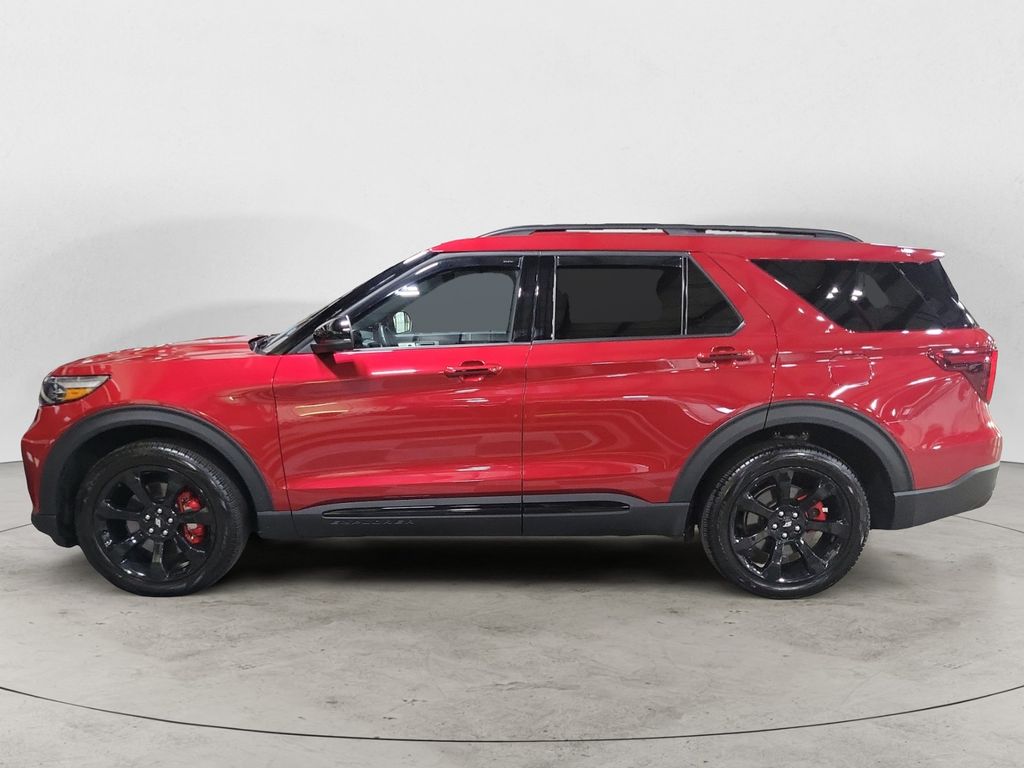 2023 Ford Explorer ST photo 2
