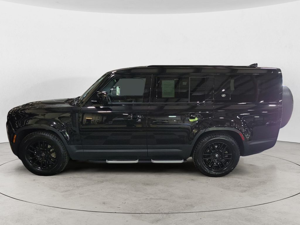 2023 Land Rover Defender 130 SE photo 2
