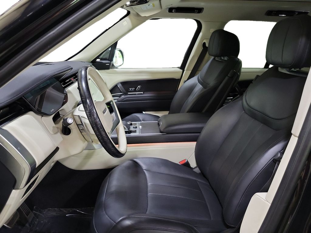 2023 Land Rover Range Rover SE - Photo 13