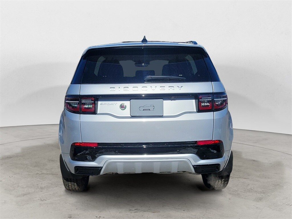 2024 Land Rover Discovery Sport S photo 4