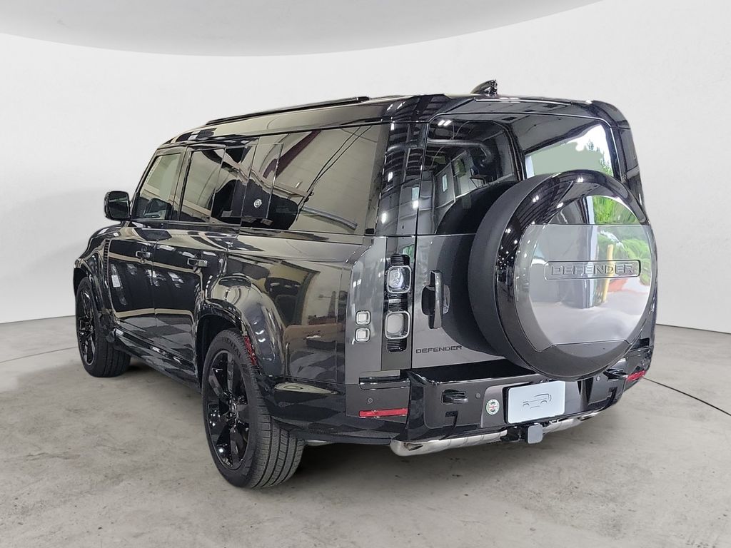 2024 Land Rover Defender 130 X photo 2