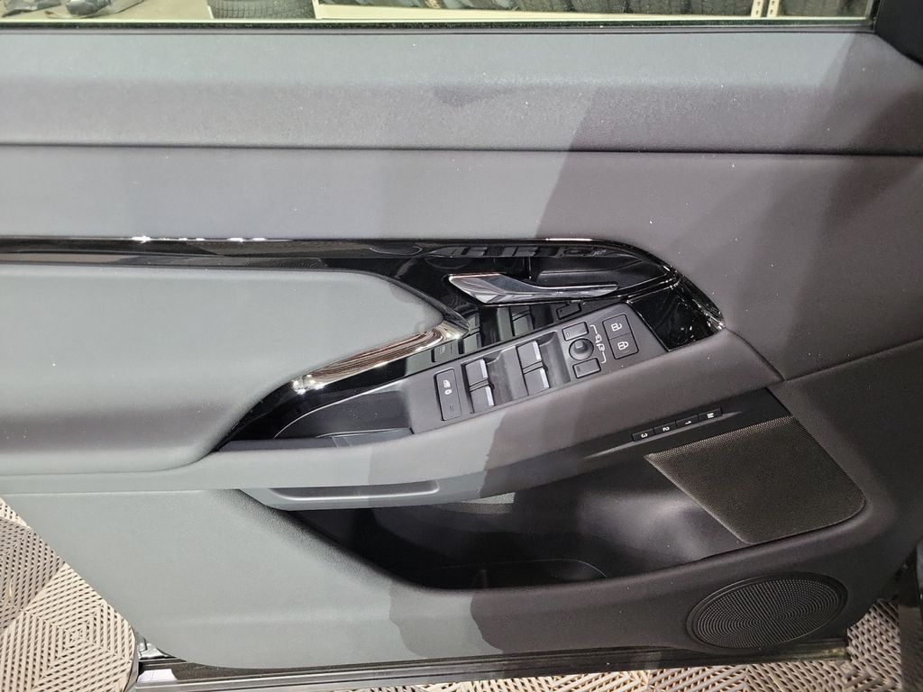 2026 Land Rover Range Rover Evoque Dynamic SE - Photo 14