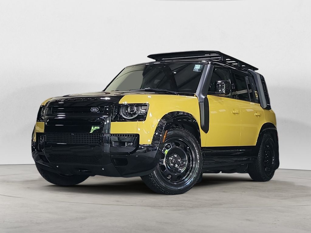 2026 Land Rover Defender 110 Trophy Edition - Sandglow