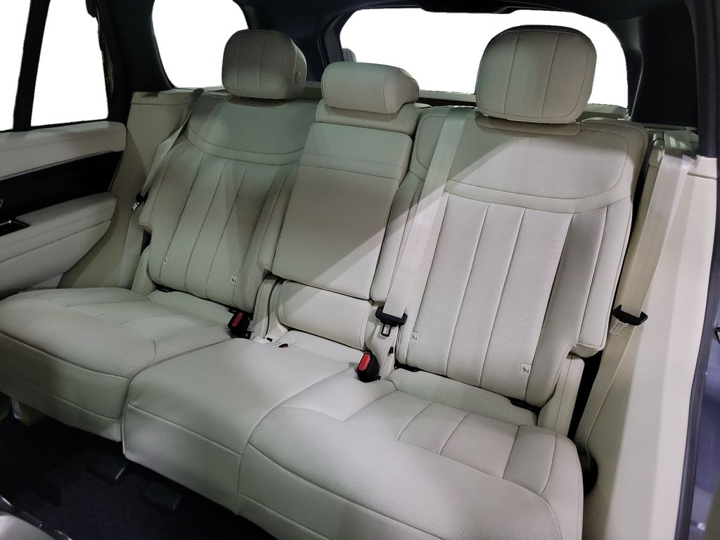 2026 Land Rover Range Rover SE - Photo 22