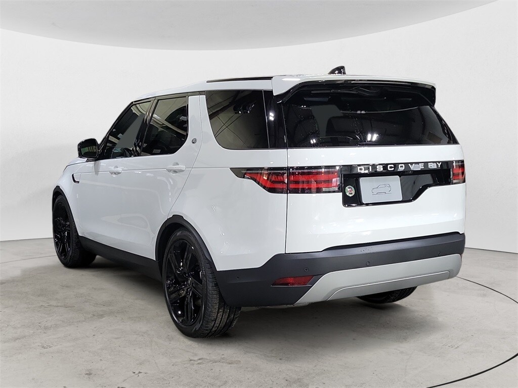 2025 Land Rover Discovery photo 3