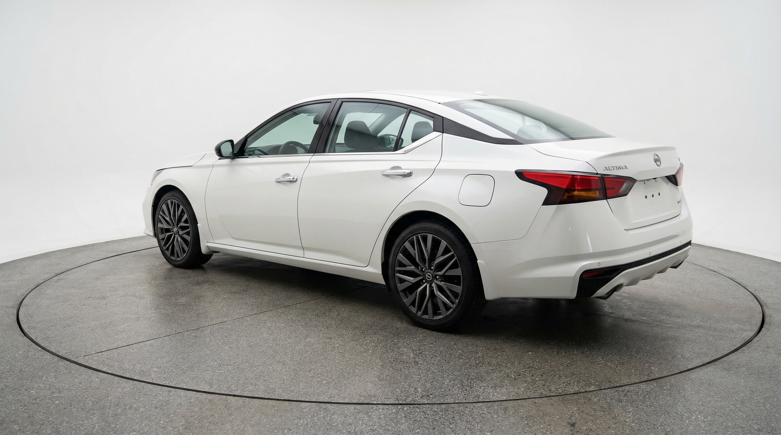 Thumbnail: 2025 Nissan Altima - 5