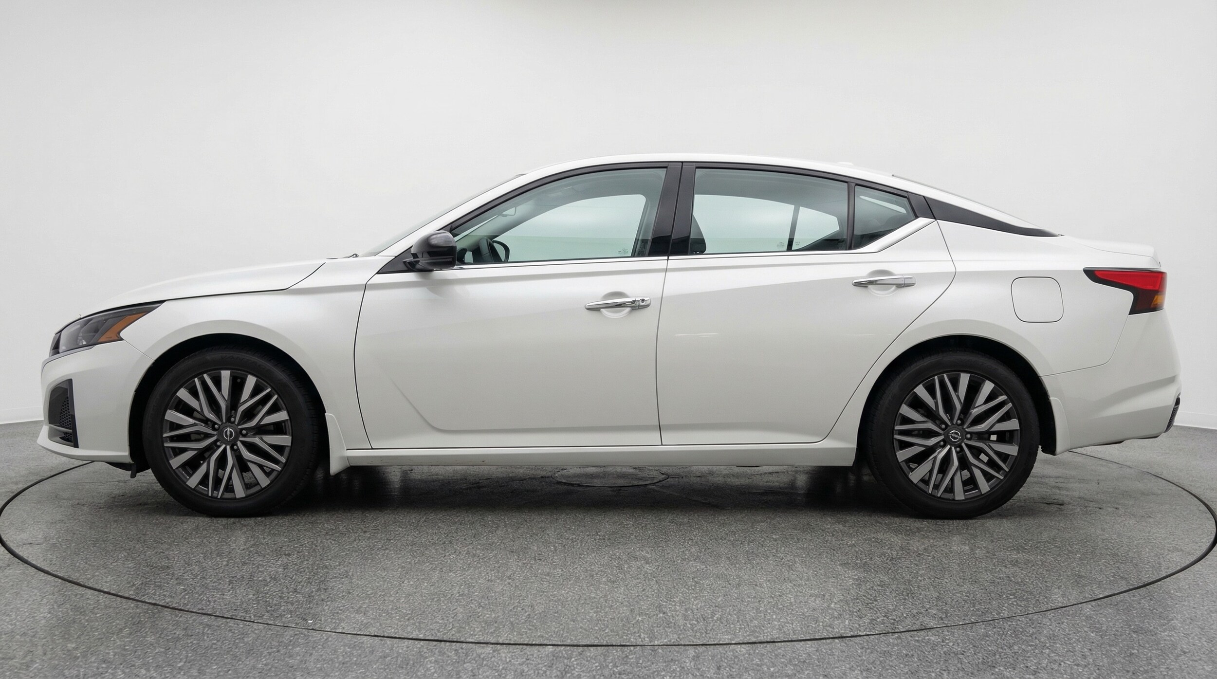 Thumbnail: 2025 Nissan Altima - 4
