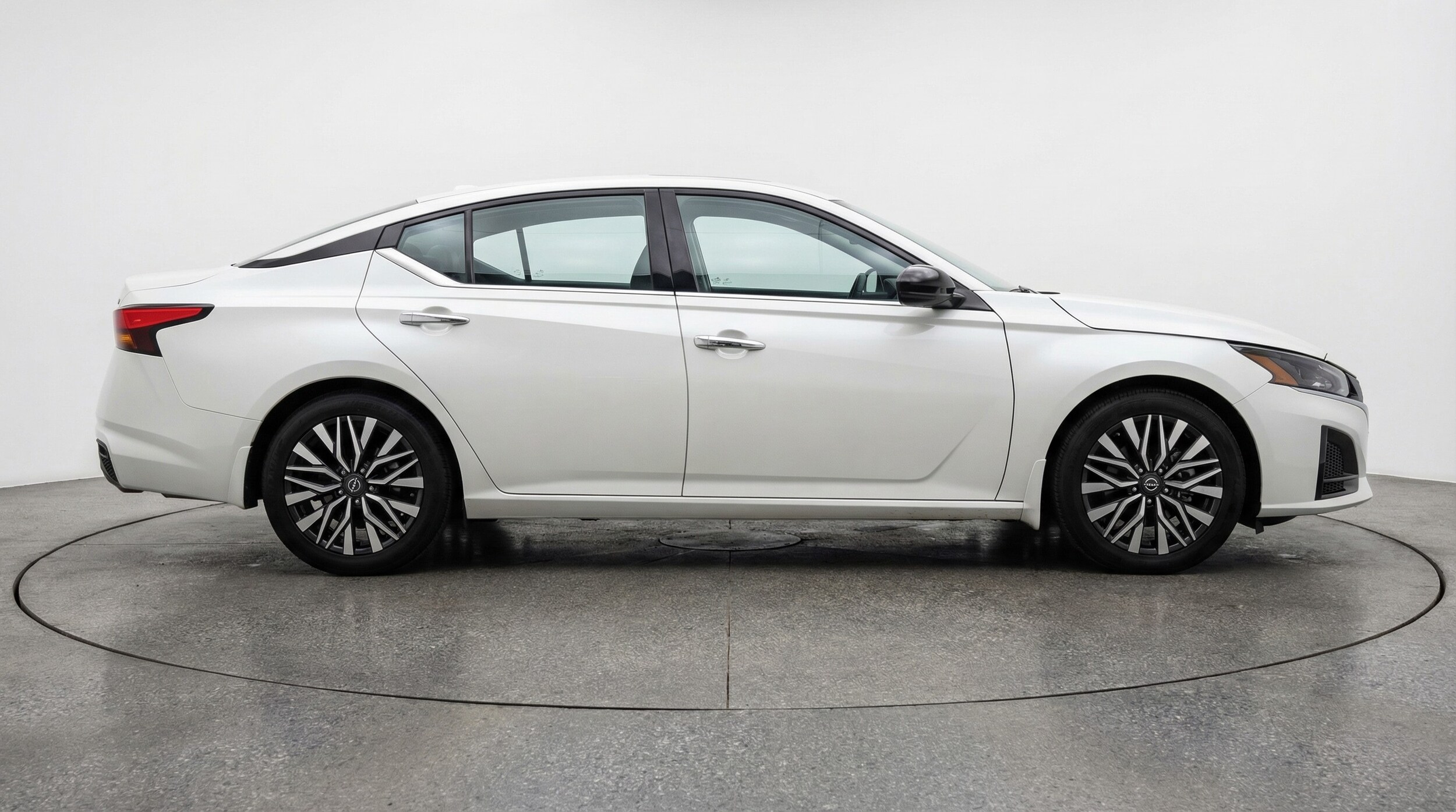 Thumbnail: 2025 Nissan Altima - 8