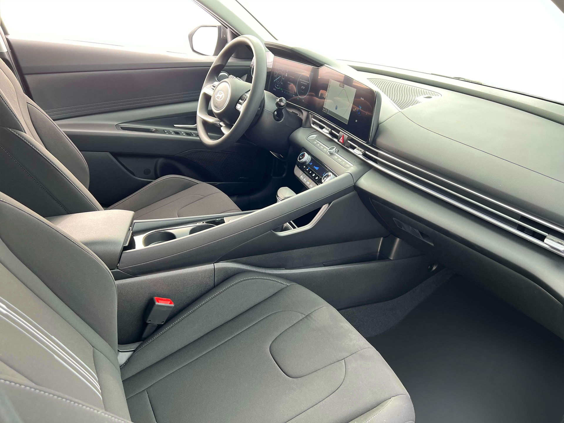 2025 Hyundai Elantra Blue - Photo 15