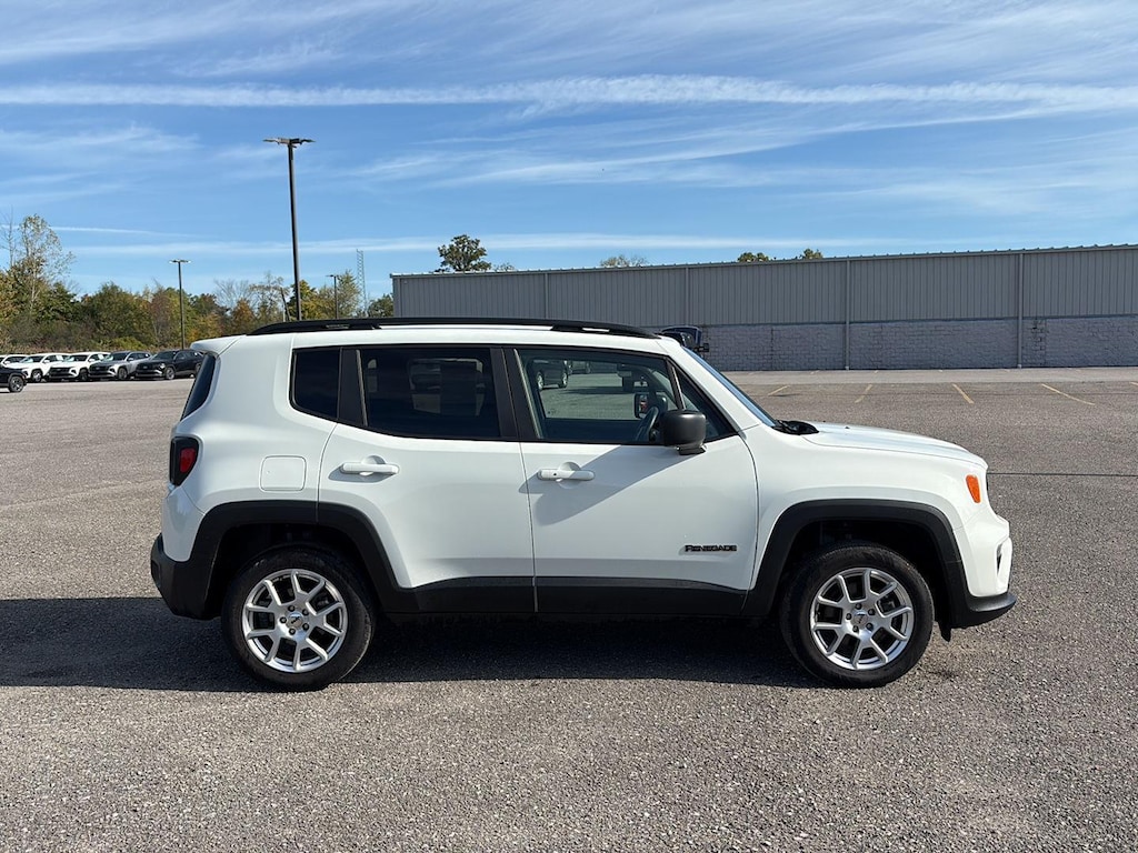 Used 2022 Jeep Renegade Latitude SUV