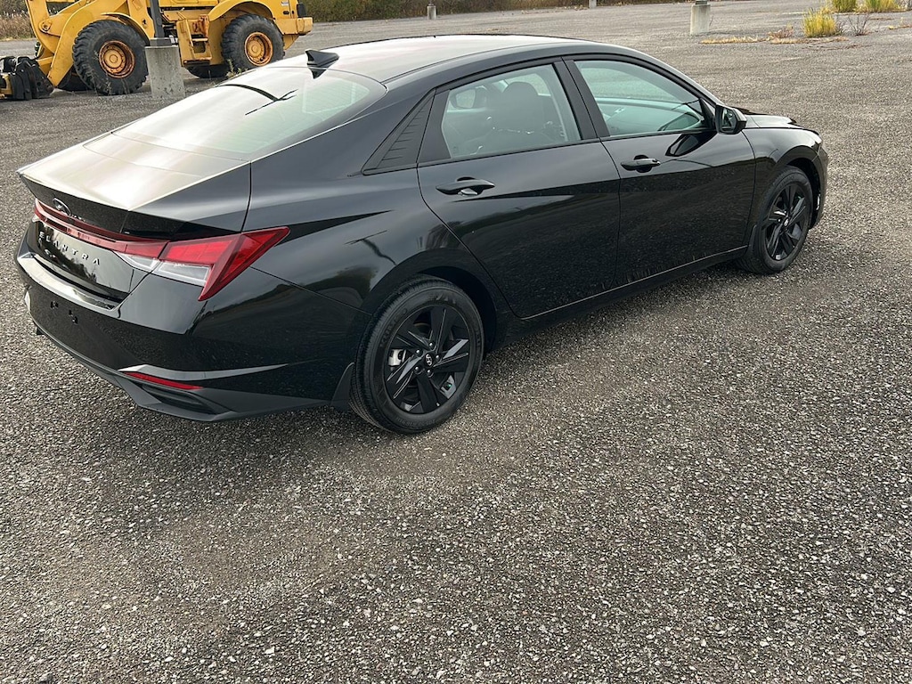 Used 2023 Hyundai Elantra SEL Sedan