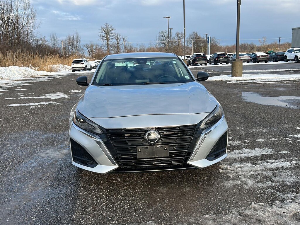 Used 2024 Nissan Altima 2.5 SV Sedan