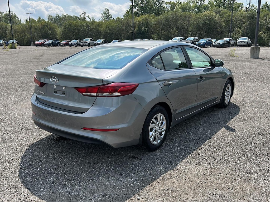 Used 2018 Hyundai Elantra SE Sedan