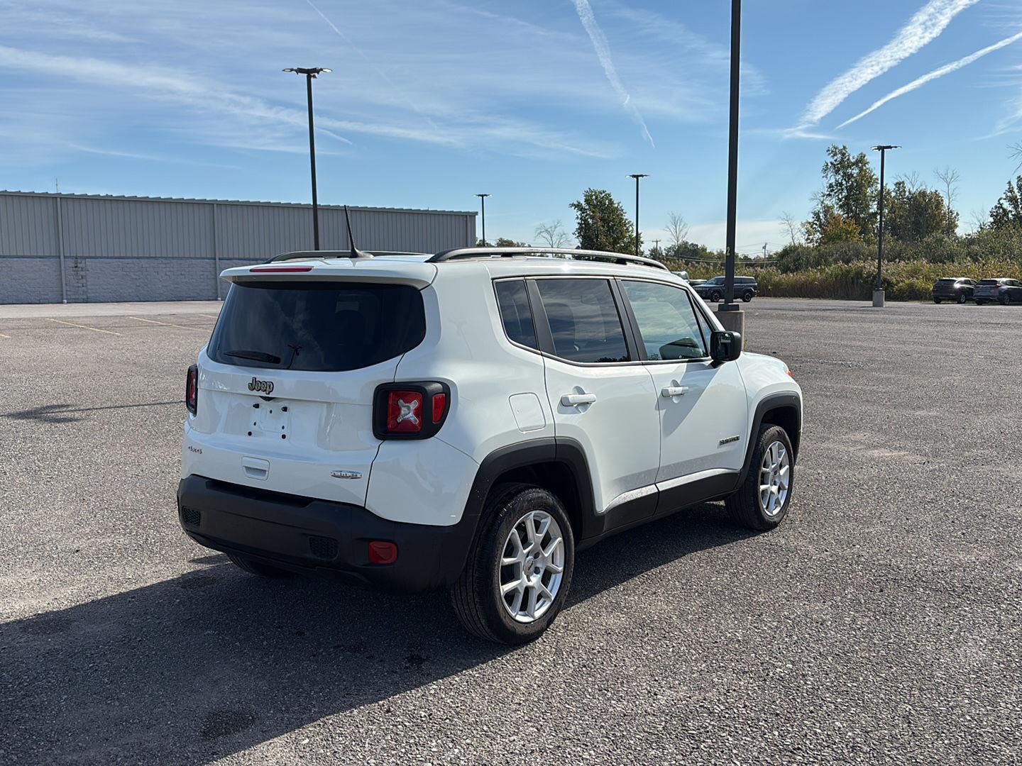 2022 Jeep Renegade Latitude photo 2