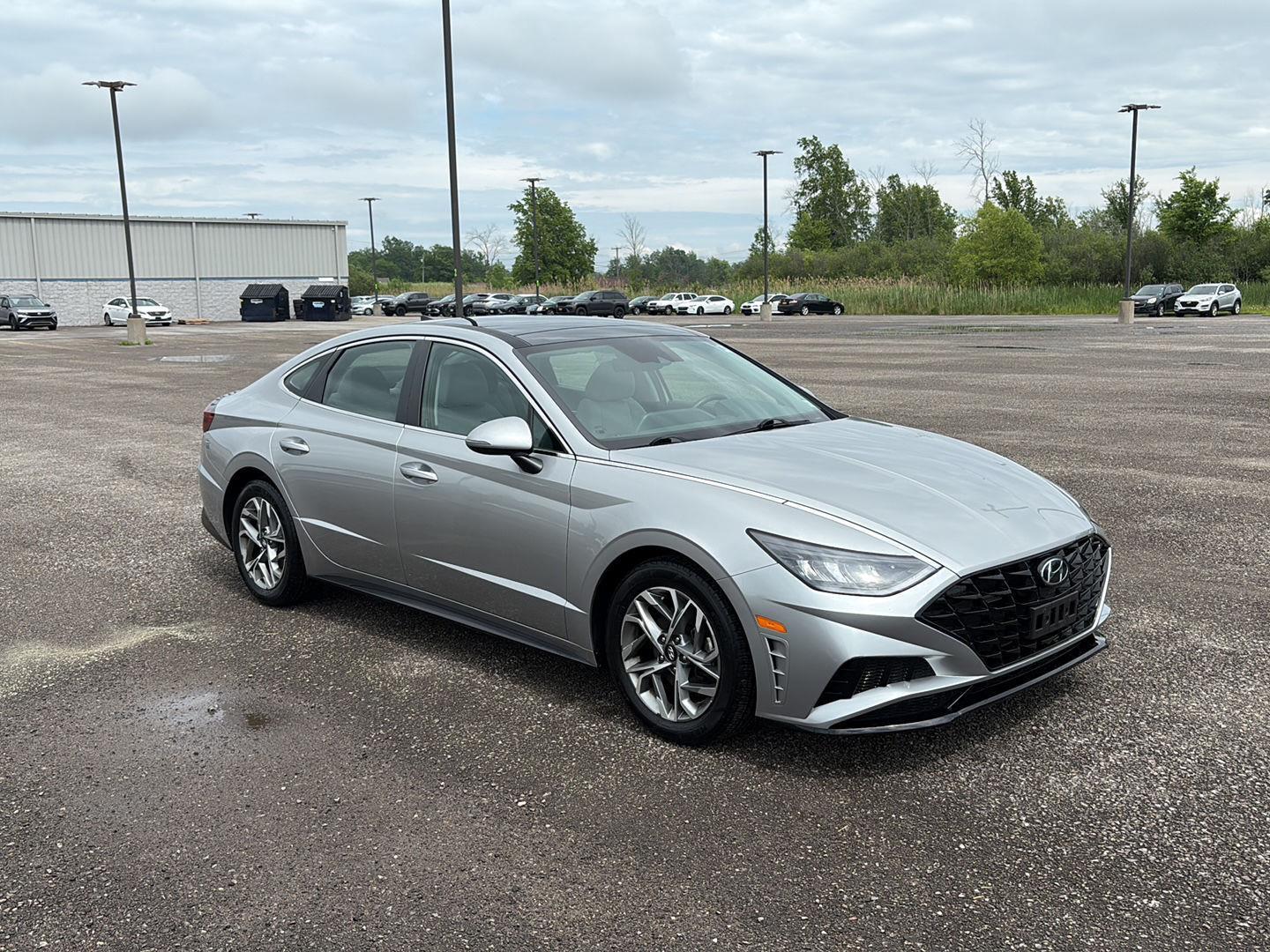 2020 Hyundai Sonata SEL photo 2