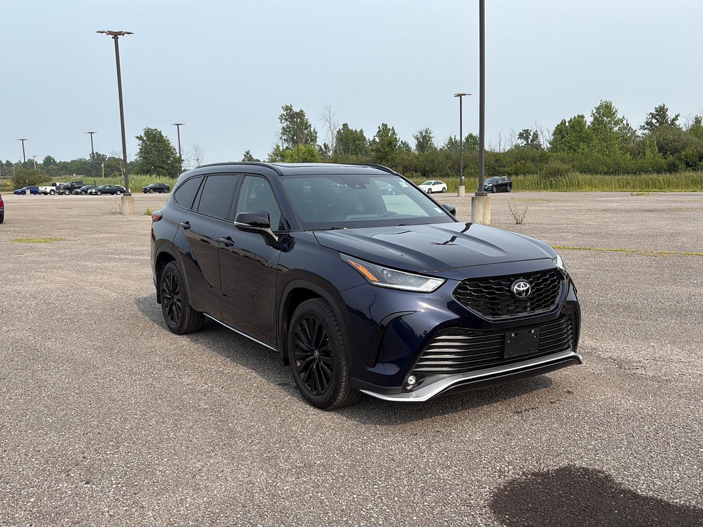 2023 Toyota Highlander XSE photo 2