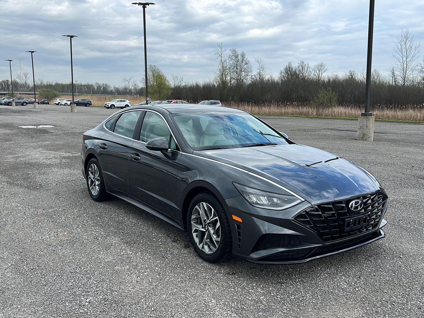 2023 Hyundai Sonata SEL photo 2