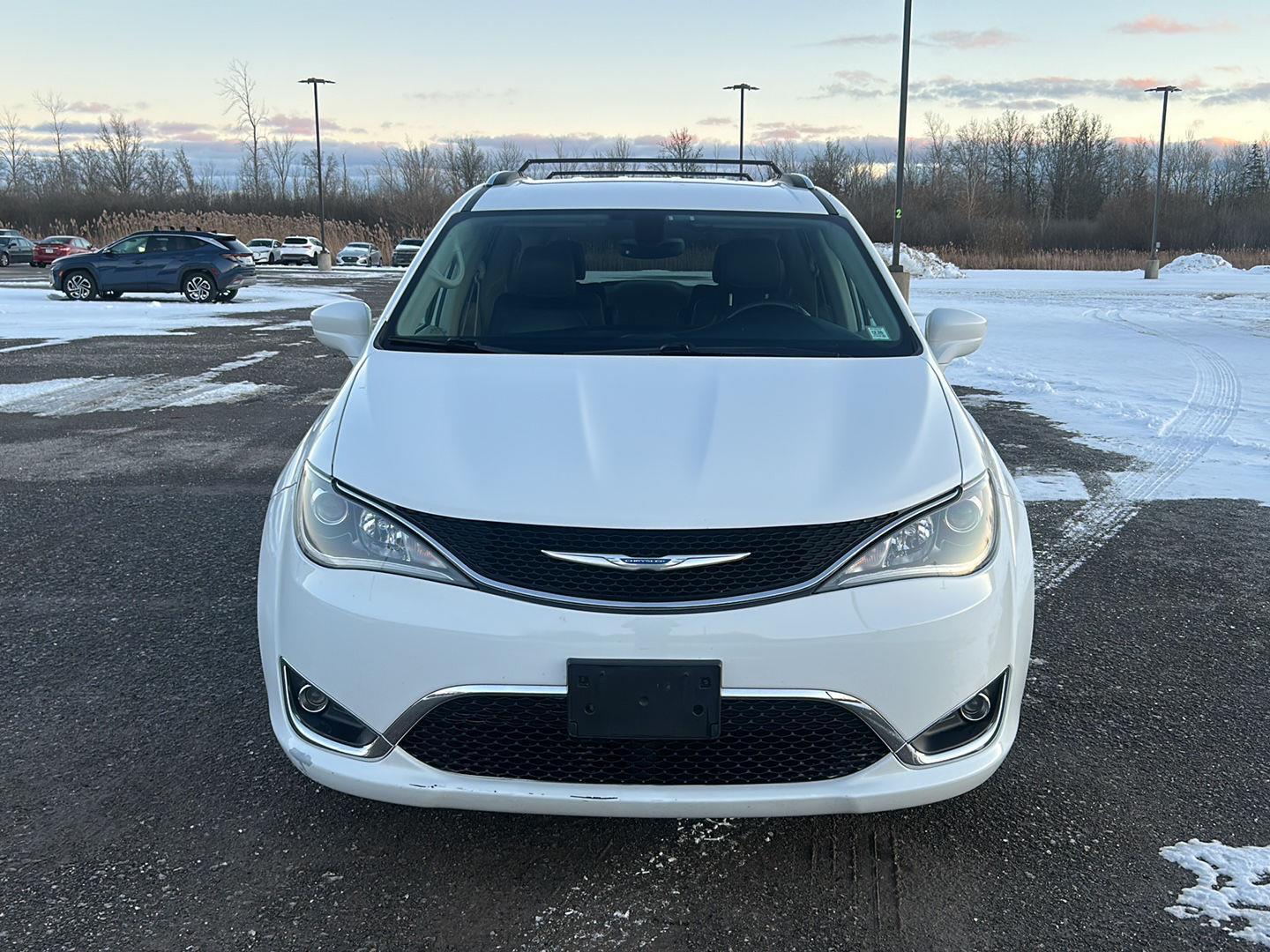 2018 Chrysler Pacifica Touring L Plus's photo