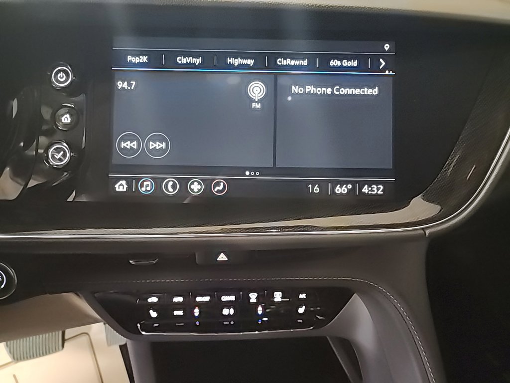 2023 Buick Envision Essence - Photo 22