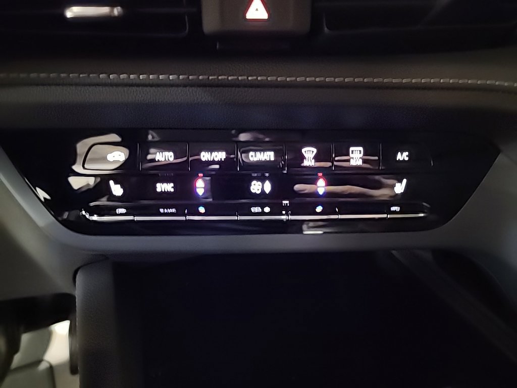 2023 Buick Envision Essence - Photo 24