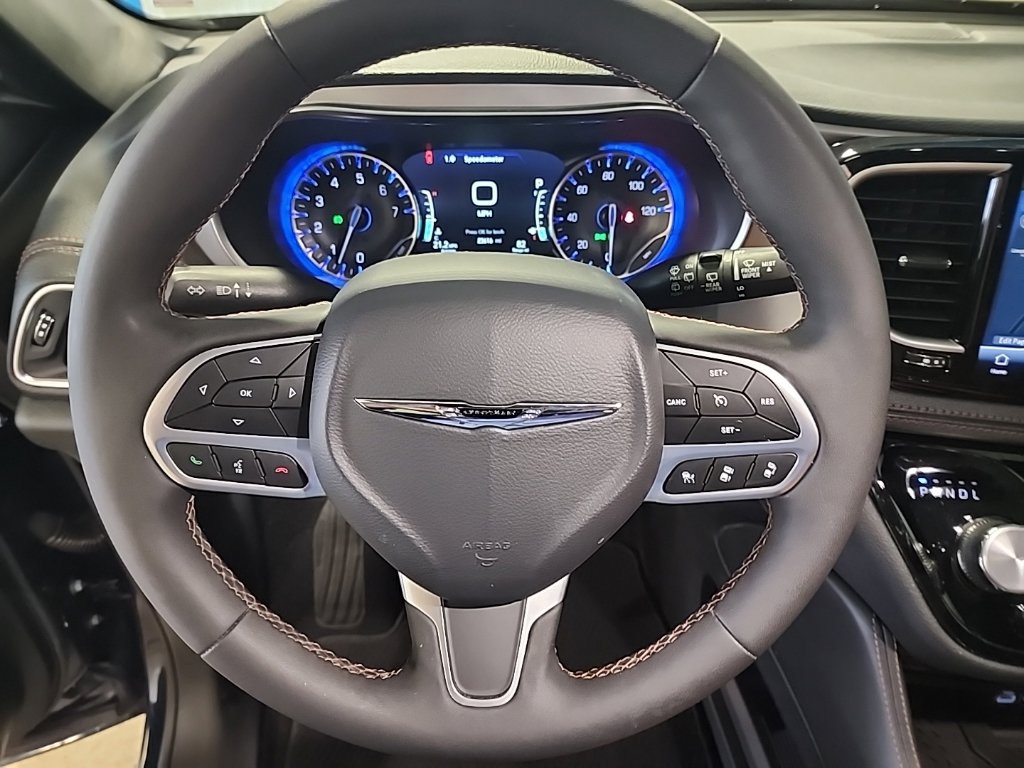2025 Chrysler Pacifica Pinnacle - Photo 23