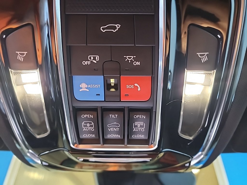 2023 Jeep Grand Cherokee Overland - Photo 19