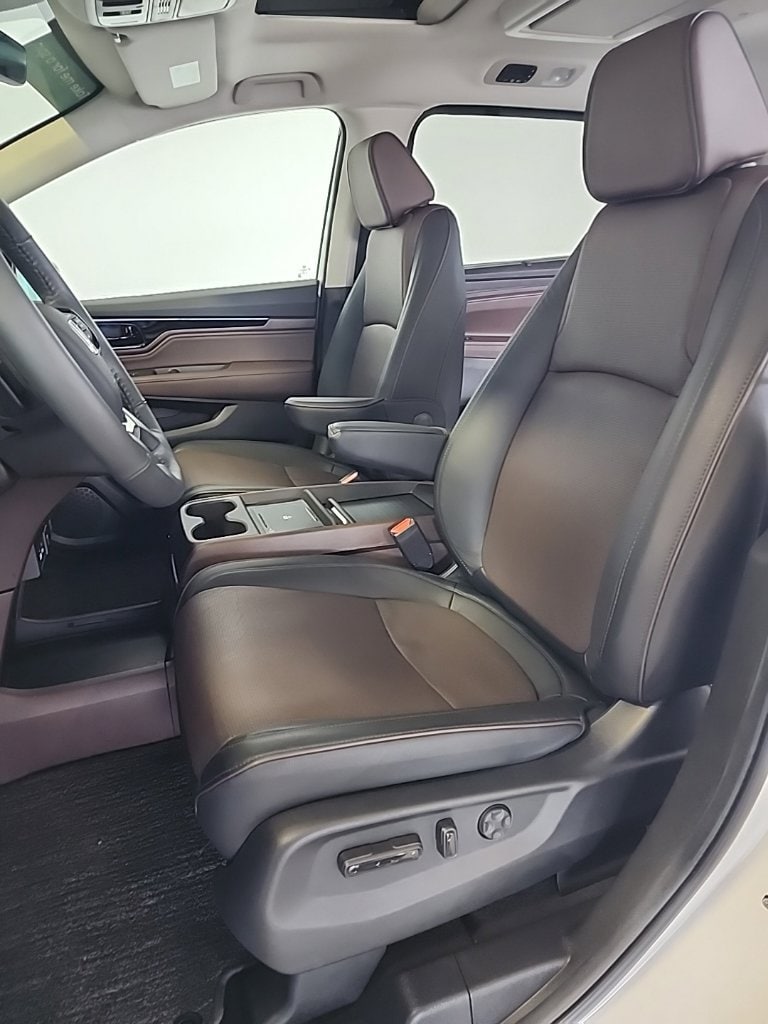 2026 Honda Odyssey Elite - Photo 11