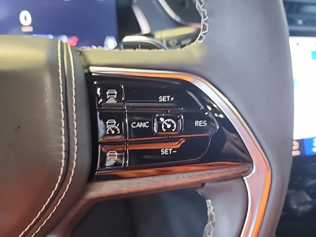 2023 Jeep Grand Cherokee Overland - Photo 22