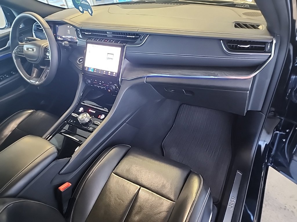 2023 Jeep Grand Cherokee Overland - Photo 16
