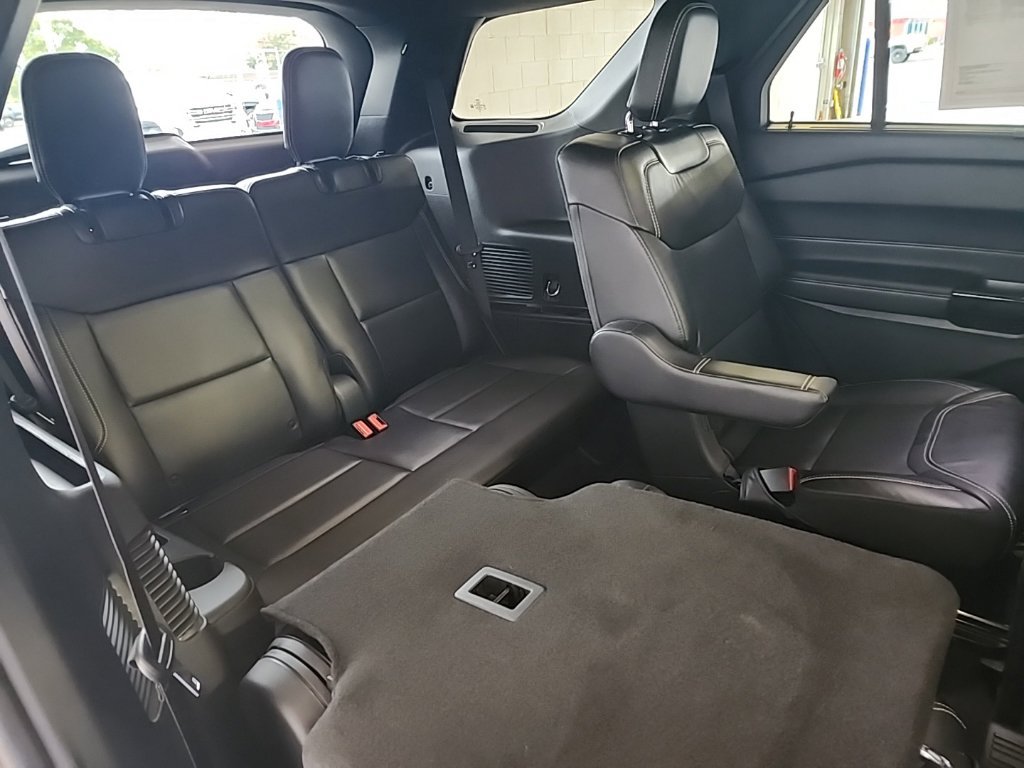 2023 Ford Explorer ST - Photo 16