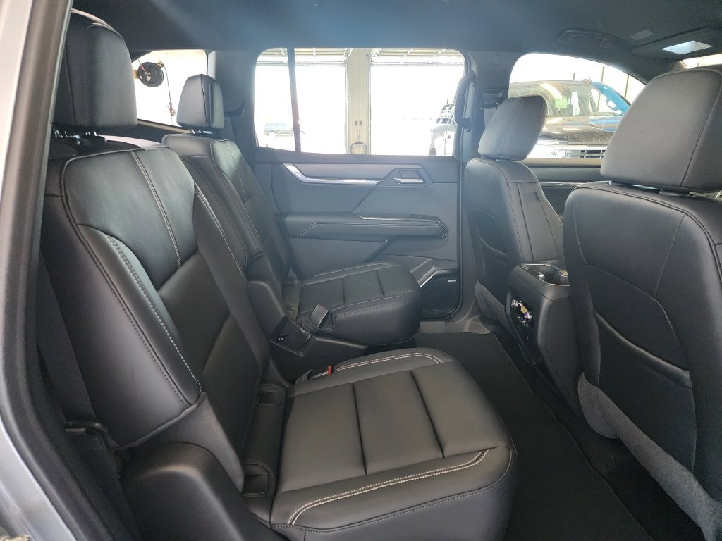 2024 GMC Acadia Elevation - Photo 18