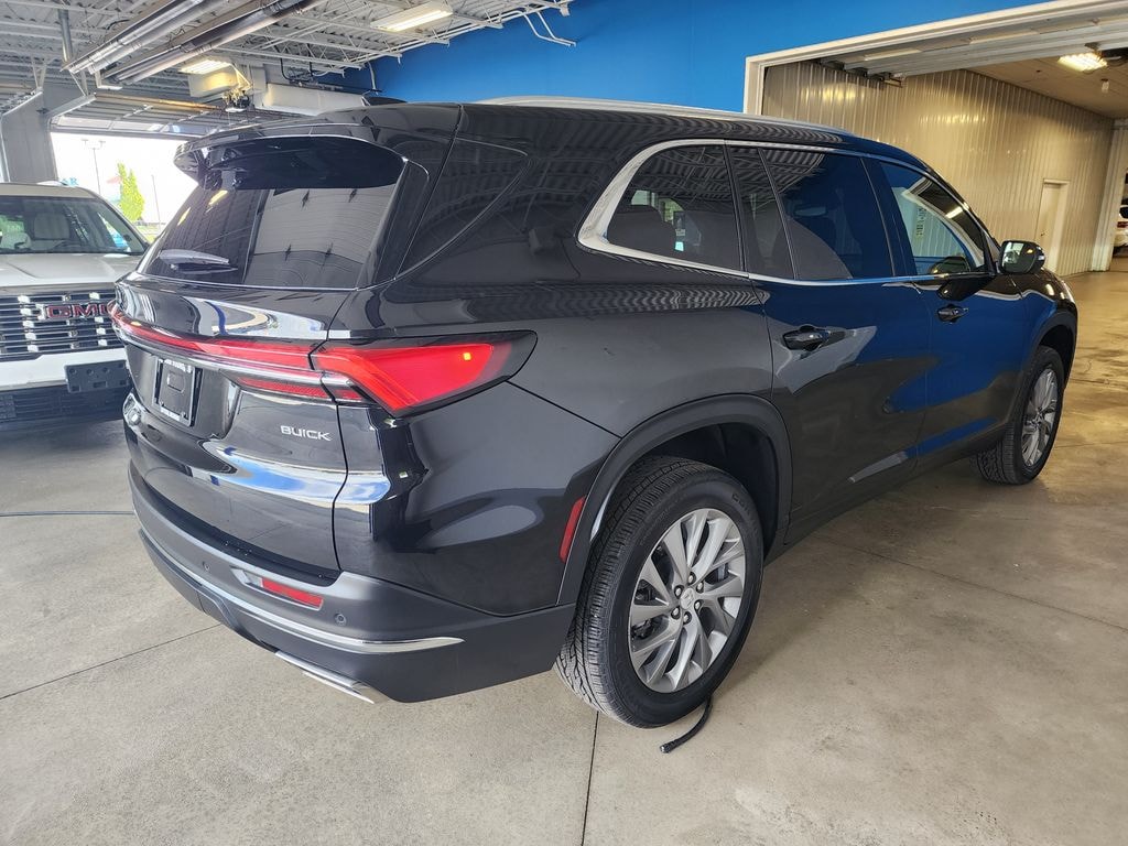 Used 2025 Buick Enclave Preferred SUV