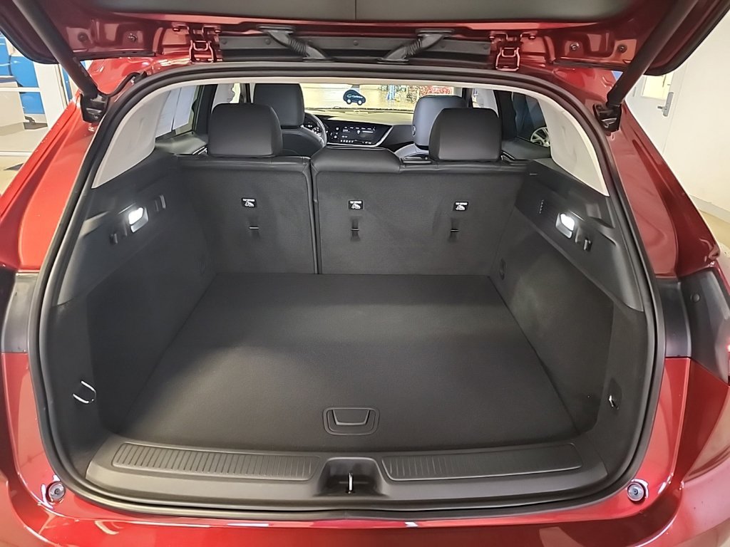 2023 Buick Envision Essence - Photo 13