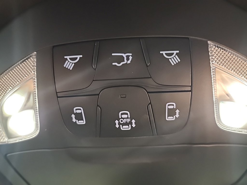 2025 Chrysler Pacifica Pinnacle - Photo 22
