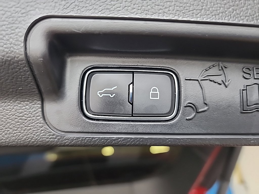 2023 Ford Explorer ST - Photo 15