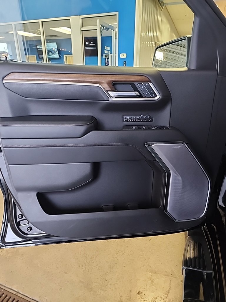 2022 Chevrolet Silverado 1500 High Country - Photo 9