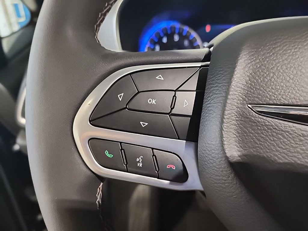 2025 Chrysler Pacifica Pinnacle - Photo 24