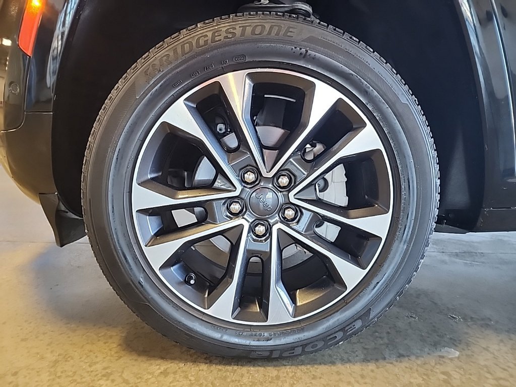 2023 Jeep Grand Cherokee Overland - Photo 8
