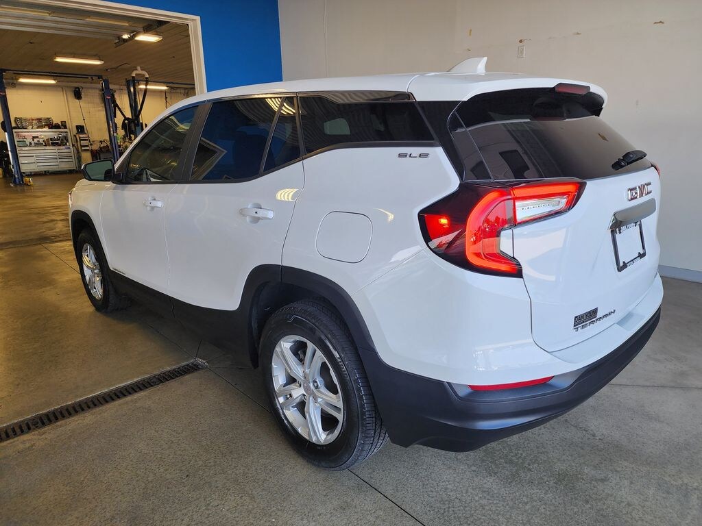 Used 2024 GMC Terrain SLE SUV