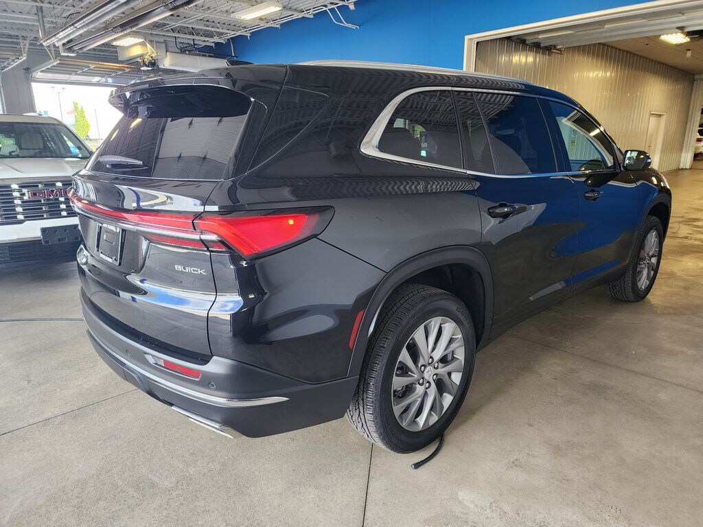 Used 2025 Buick Enclave Preferred SUV