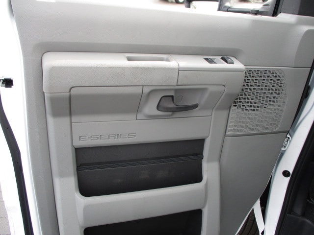 2025 Ford E-Series Cutaway Base - Photo 15