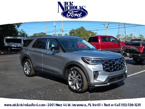 2025 Ford Explorer Platinum's photo