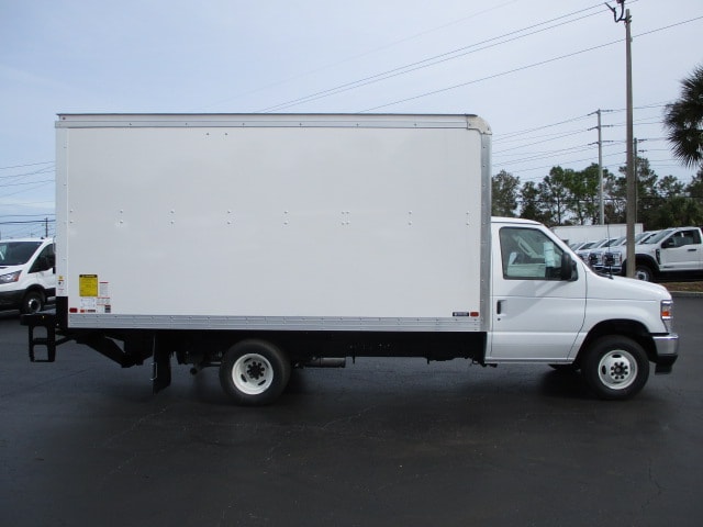 2025 Ford E-Series Cutaway Base - Photo 9