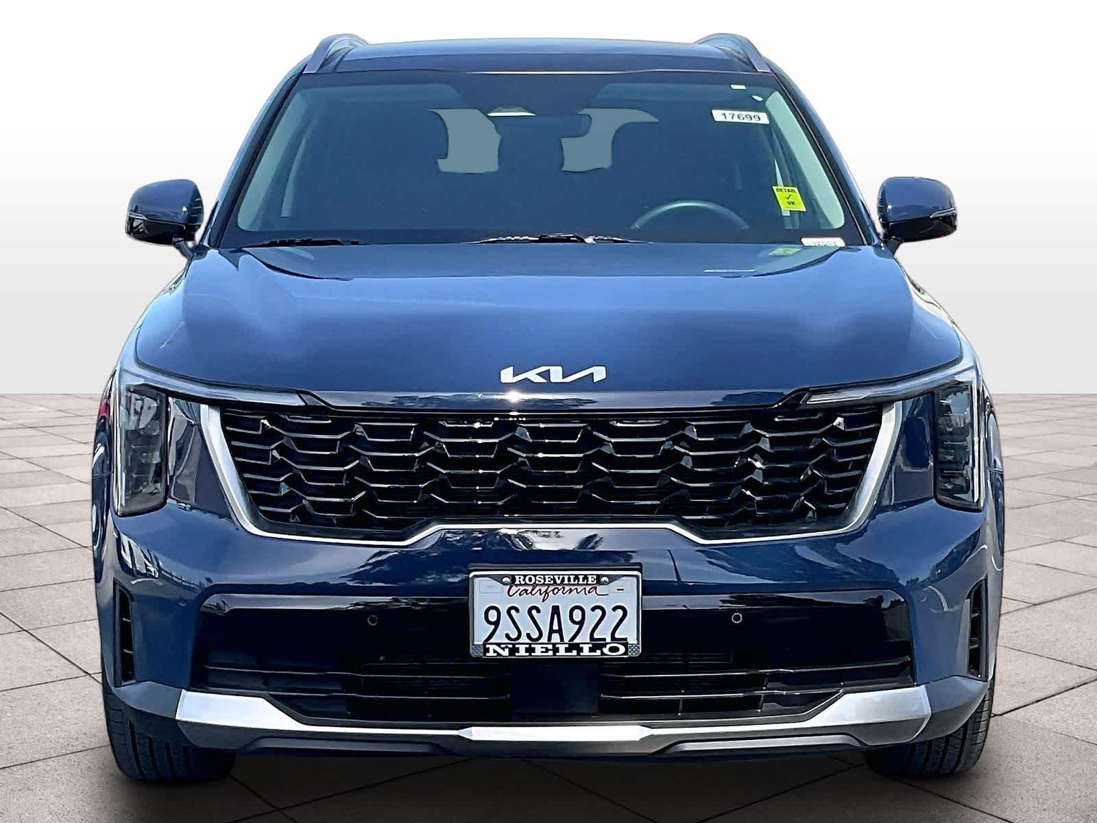 2025 Kia Sorento photo 3